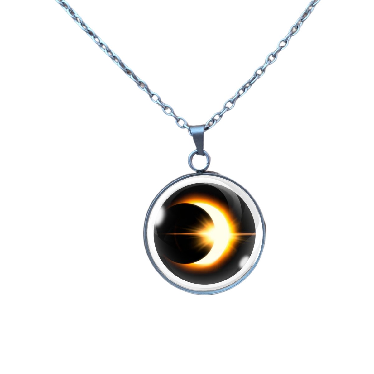 Necklace depicting a solar eclipse