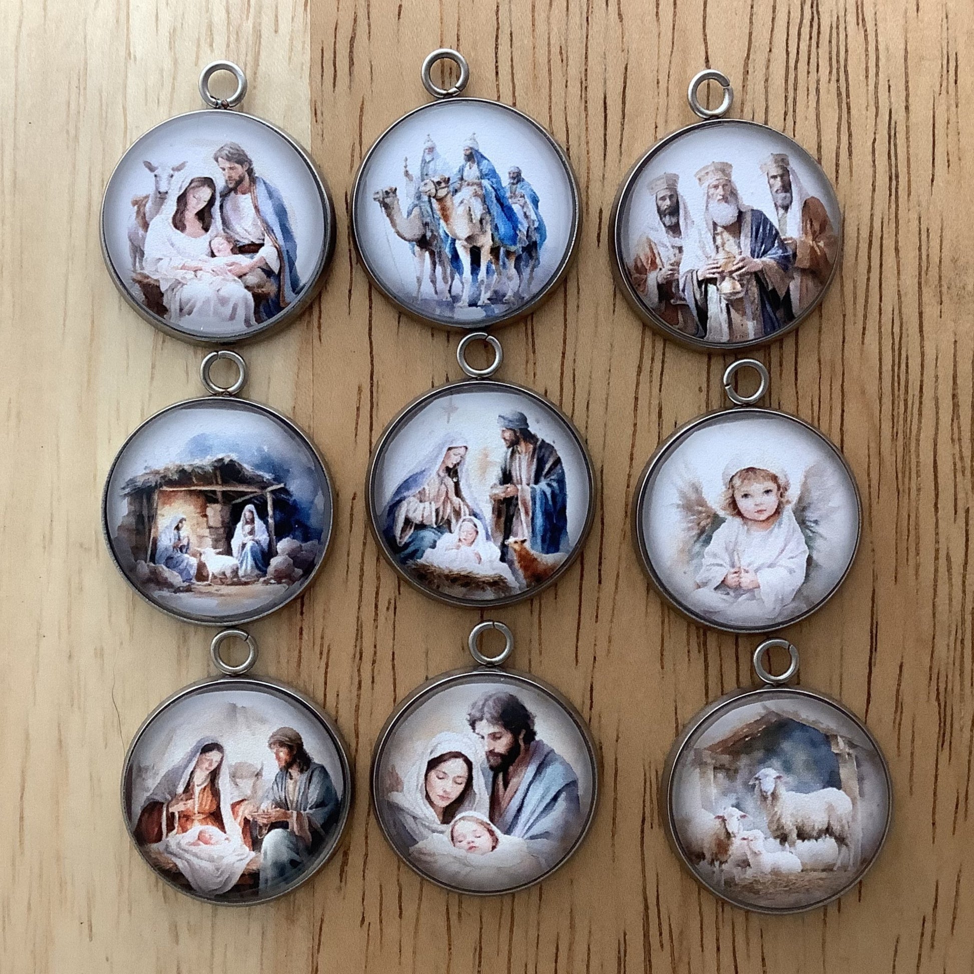 Birth of Jesus Charms, Nativity Scene Charms - ILikeWorms