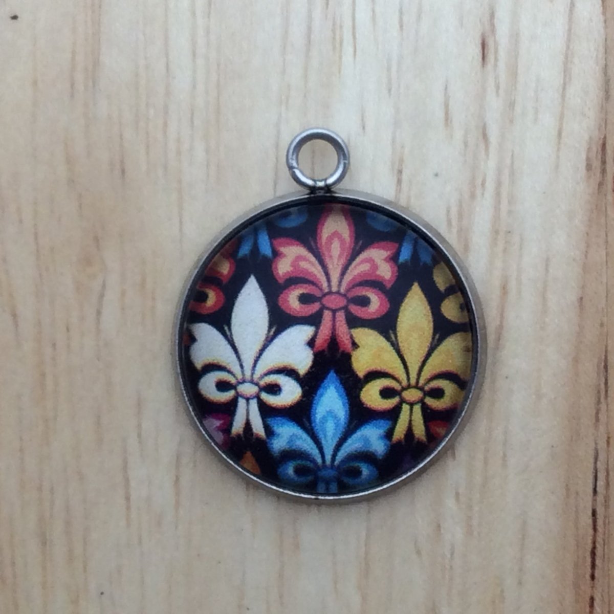 Fleur de lis mardi gras themed glass cabochon charm