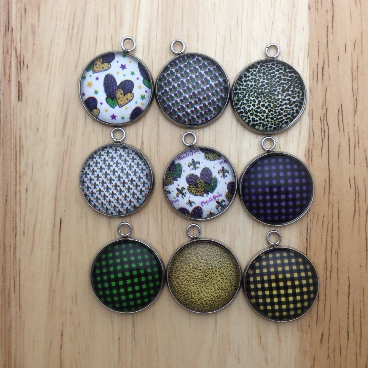 Set of 9 Mardi Gras print glass cabochon charms