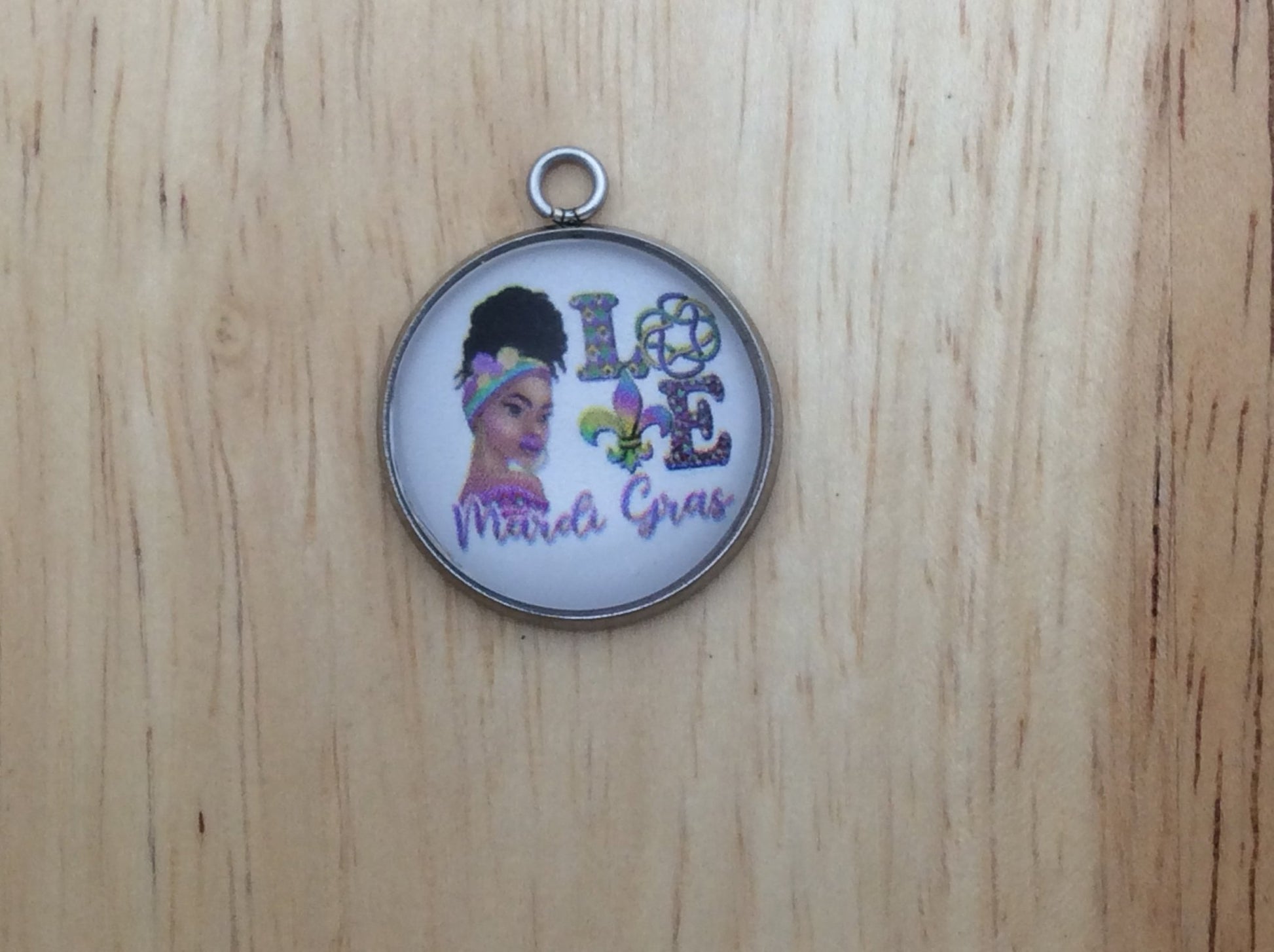 Mardi Gras Queen Glass Cabochon Charm - ILikeWorms