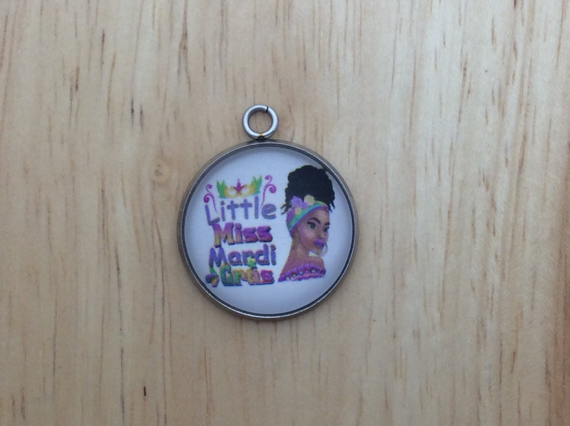 Mardi Gras Queen Glass Cabochon Charm - ILikeWorms