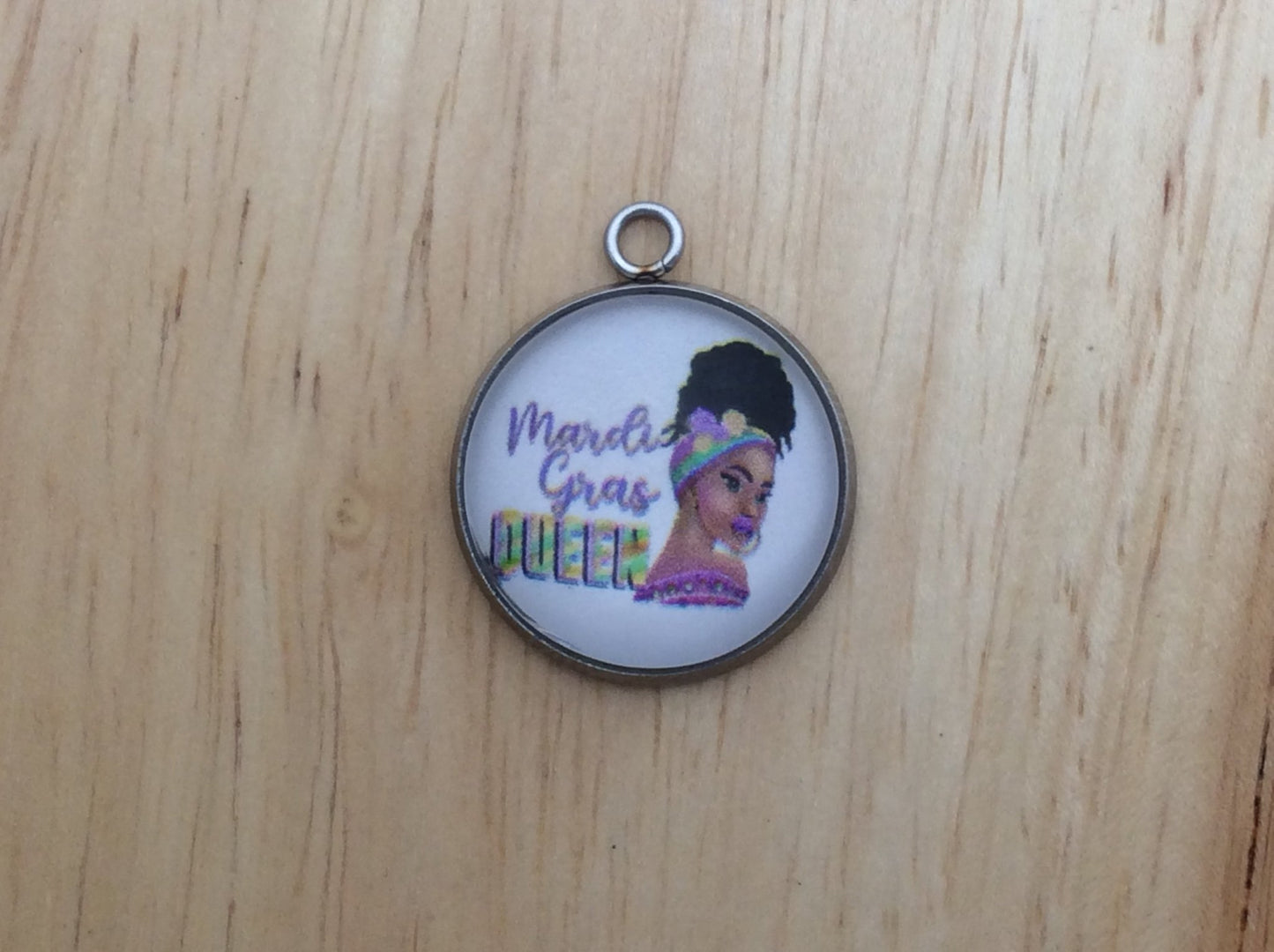 Mardi Gras Queen Glass Cabochon Charm - ILikeWorms