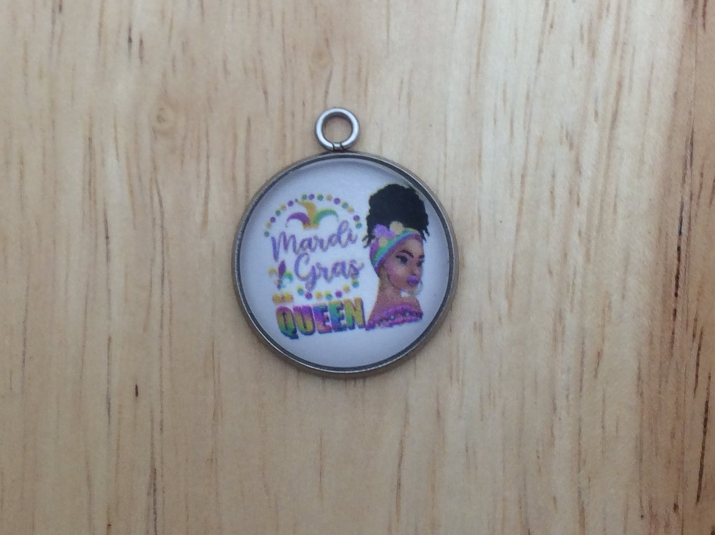 Mardi Gras Queen Glass Cabochon Charm - ILikeWorms