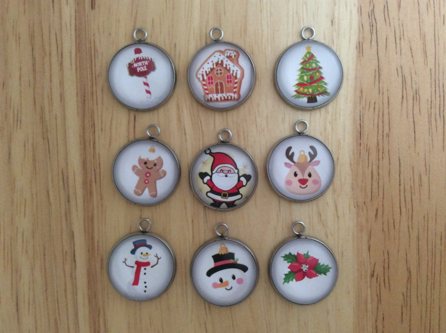 Retro and Nostalgic Christmas Charms - ILikeWorms