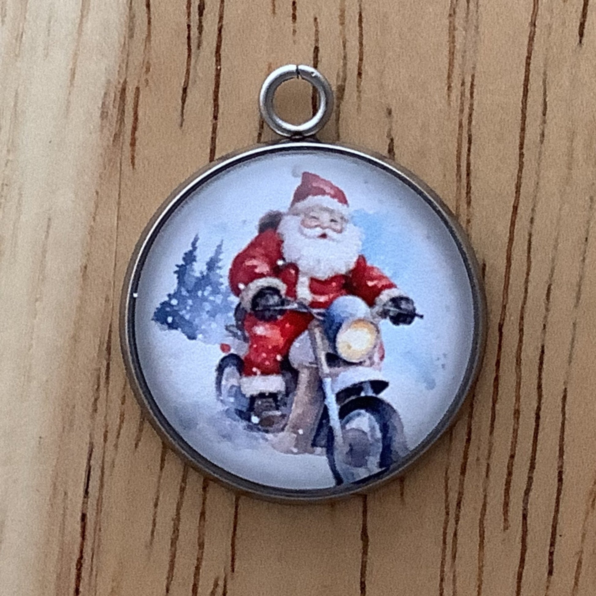 Santa playing in the Snow Charms - ILikeWorms