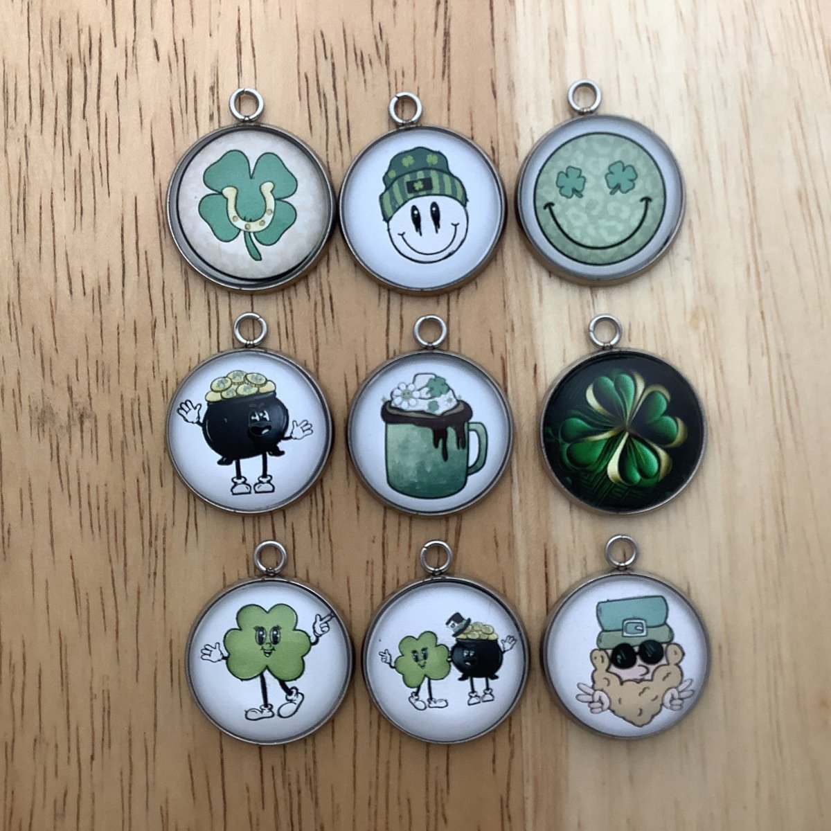 Group of 9 St. Patricks Day charms 