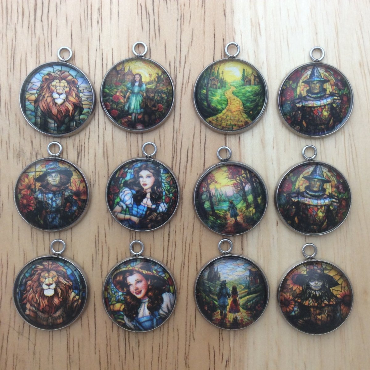 12 Wizard of Oz stained glass charms